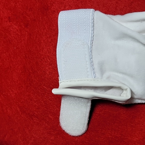 Golf gloves Lg white cotton New without tags palm and finger nubs open bag - Picture 4 of 5